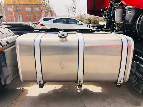 美狮贵宾会品鉴：杰狮C500经济版车型 干线物流用它行吗